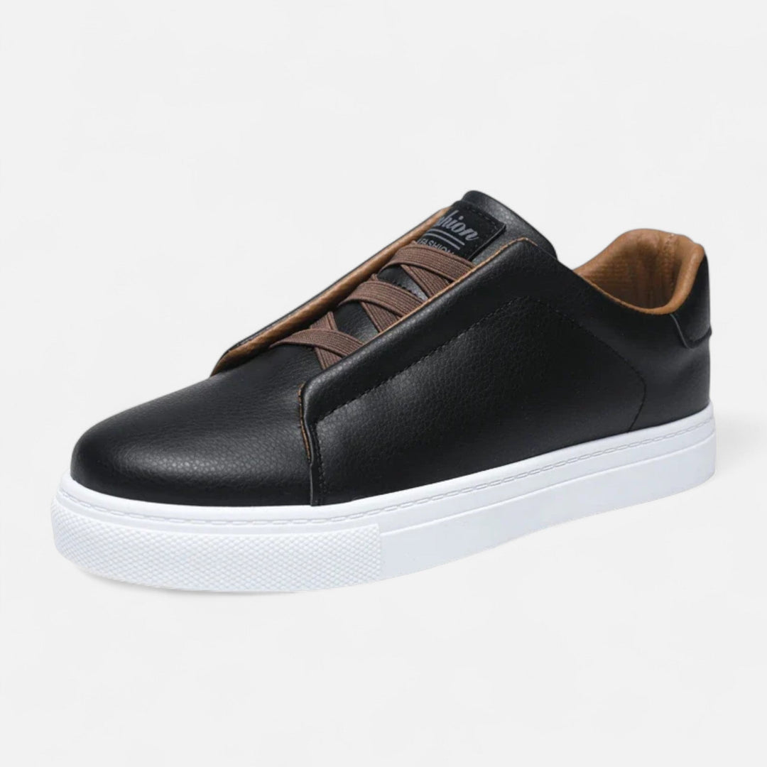 Lichte Noah heren slip-on sneakers, perfect als zomerschoenen. Ademende, comfortabele en stijlvolle vetersloze optie.