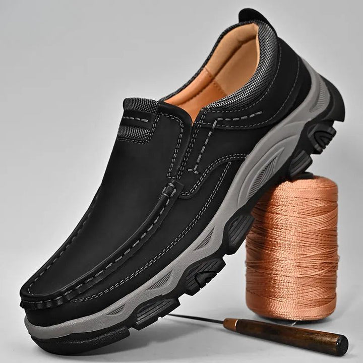 Lichtbruine orthopedische instappers voor heren, perfect voor zakelijk of casual gebruik in de lente.