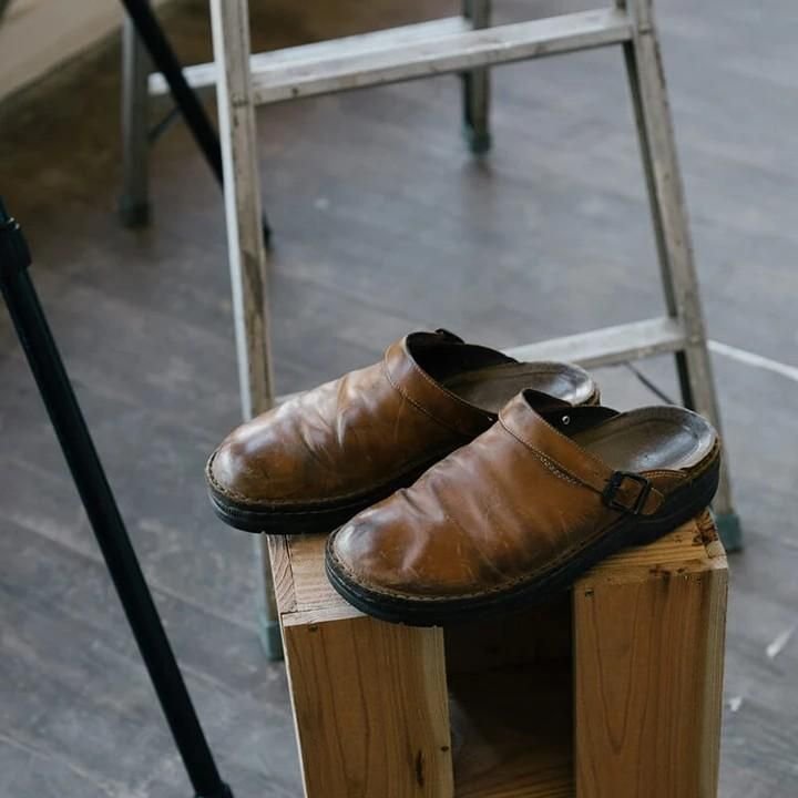 Beige heren pantoffels, orthopedisch, voor maximale voetondersteuning en comfort, ideaal voor thuis.