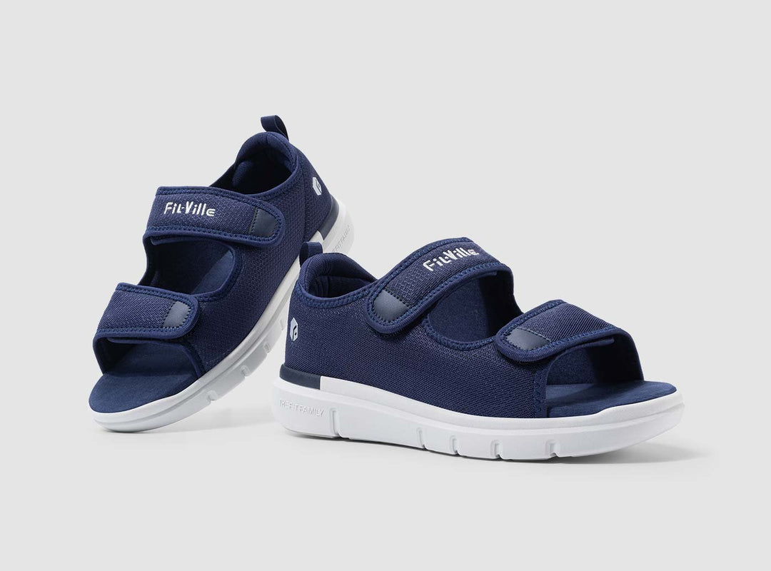 Lichtgewicht heren comfortsandalen met ademende banden en ergonomische voetboogondersteuning.