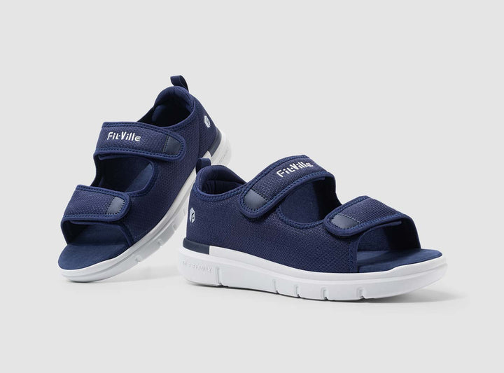 Lichtgewicht heren comfortsandalen met ademende banden en ergonomische voetboogondersteuning.
