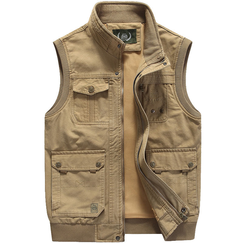 Stijlvol heren mouwloos bodywarmer vest met zakken, perfect voor casual outdoor avonturen in de lente of herfst.