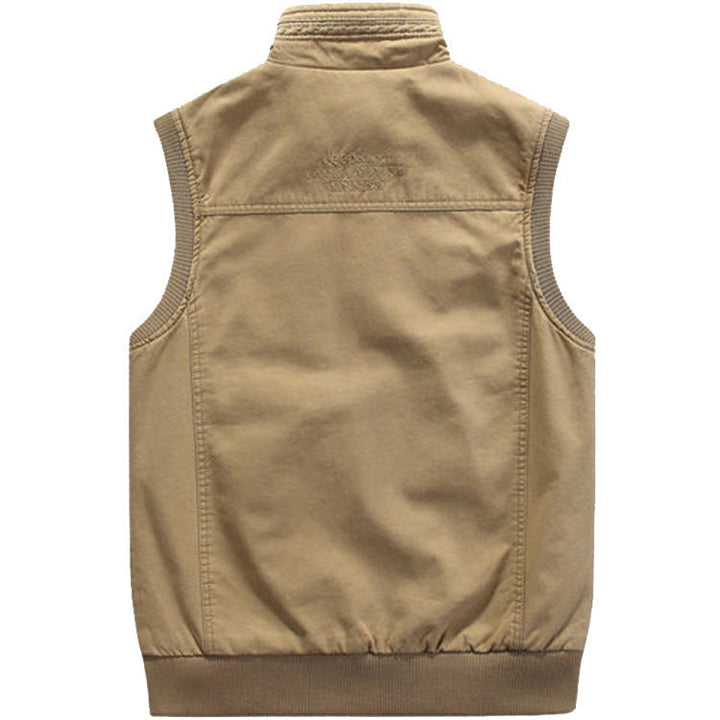 Praktisch heren outdoorvest met ruime zakken en functioneel design, geschikt voor wandelen en dagelijks gebruik.