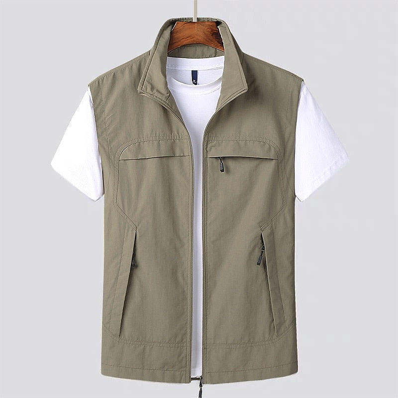 Stijlvol en casual heren vest, mouwloos, perfect voor dagelijks comfort en buitenplezier in de zomer.