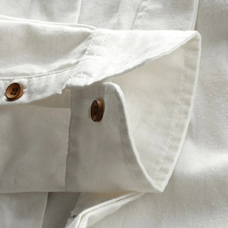 Trendy heren overhemd met henleykraag, Japanse invloeden en comfortabele losse pasvorm voor dagelijks gebruik.