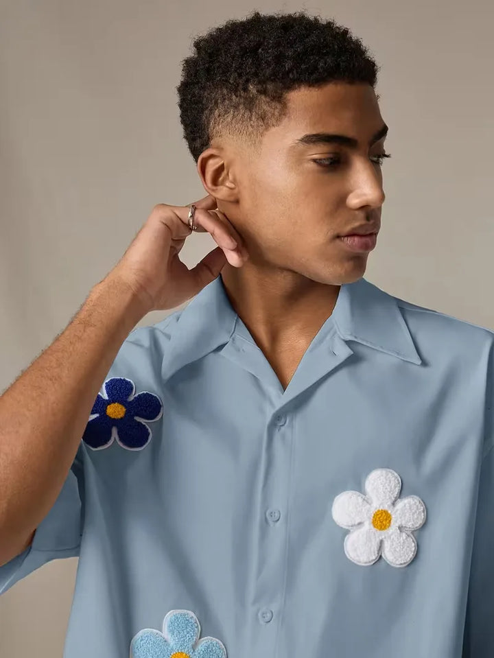 Heren korte mouw overhemd met bloemenprint, ontworpen voor comfort en stijl in de zomer.