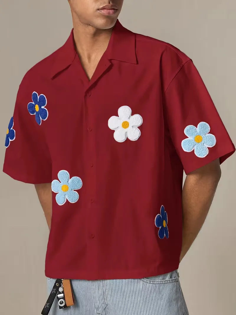 Bloemenprint herenoverhemd met korte mouw, voor een trendy en ontspannen zomervibe.