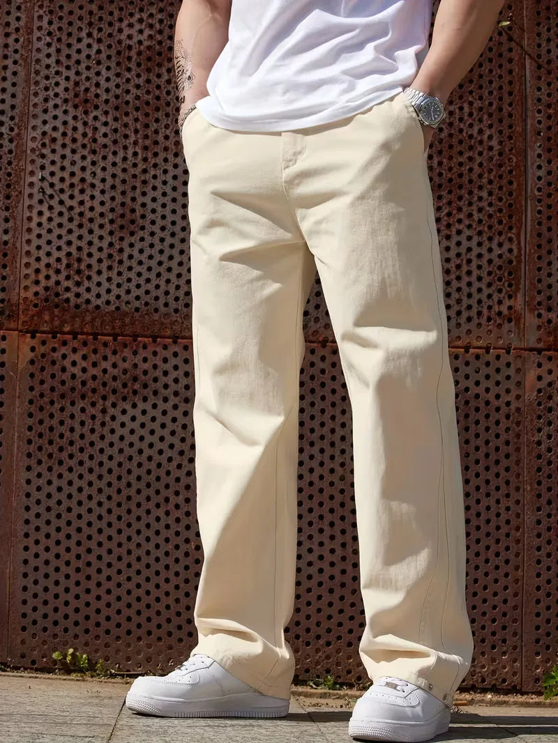 Heren pantalon met elastische tailleband, ontworpen voor comfort en een moderne look.