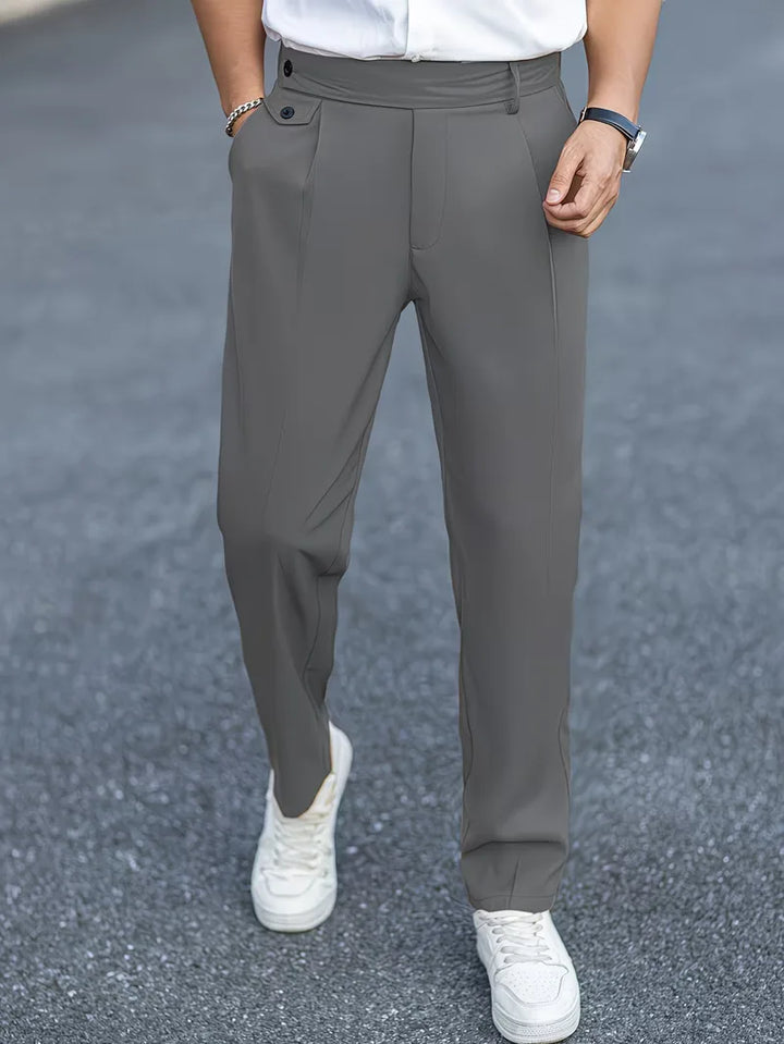 Essentiële heren pantalon, rechte pijpen, smart casual polyester voor zakelijk casual.