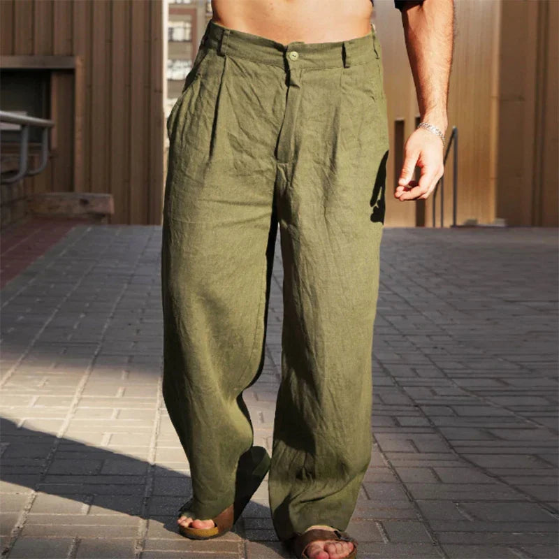Modieuze heren pantalon met wijde pijpen, perfect voor een trendy casual of zomerse outfit met relaxte fit.