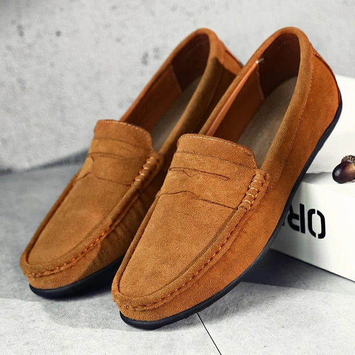 Veelzijdige heren slip-on loafers, perfect voor zowel zakelijke als informele settings. Duurzame kwaliteit.