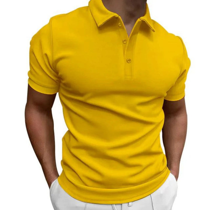 "Heren polo shirt in lichtgewicht stof, ademend en anti-pilling, slim fit ontwerp, ideaal voor warme zomerdagen."