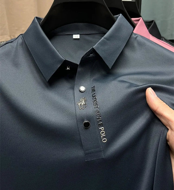 Modern heren poloshirt: veelzijdig en strijkvrij poloshirt voor casual of zakelijke herenmode.