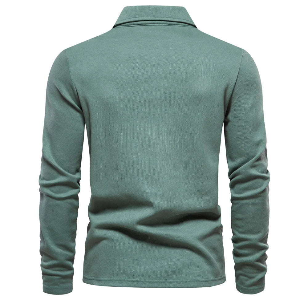 Stijlvol heren poloshirt lange mouw, perfect voor gelaagde lente- en herfstmode, comfortabel en casual.