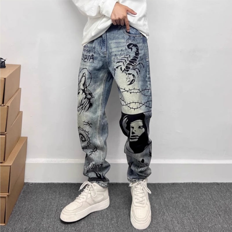 Trendy herenjeans, rechte pasvorm, lichtblauwe denim met opvallende grafische print voor een urban casual look.