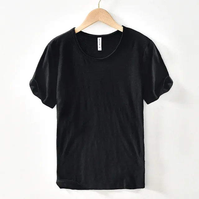 Stijlvol heren t-shirt, retro geïnspireerd, met ruwe rand en aansluitende slim-fit.