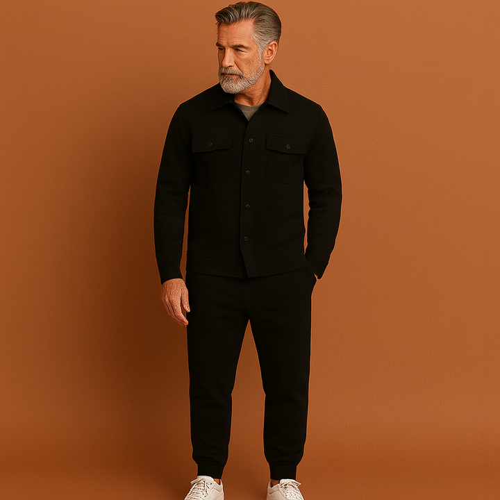 Heren set met tijdloos ontwerp, ideaal voor dagelijks comfort. Comfortabele casual kleding in moderne stijl.