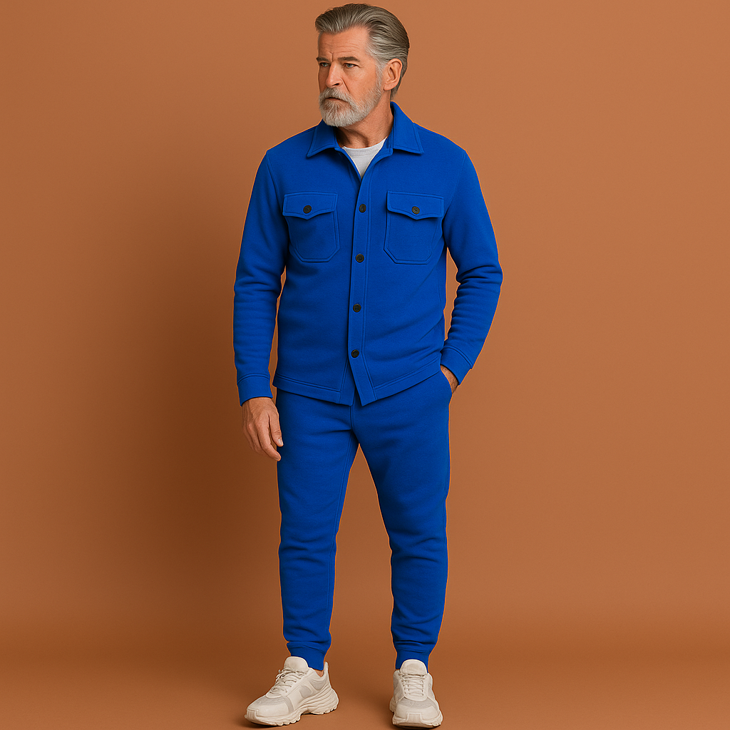 Ontspannen heren kleding set met focus op comfort. Ideaal voor casual dagen met een tijdloze uitstraling.