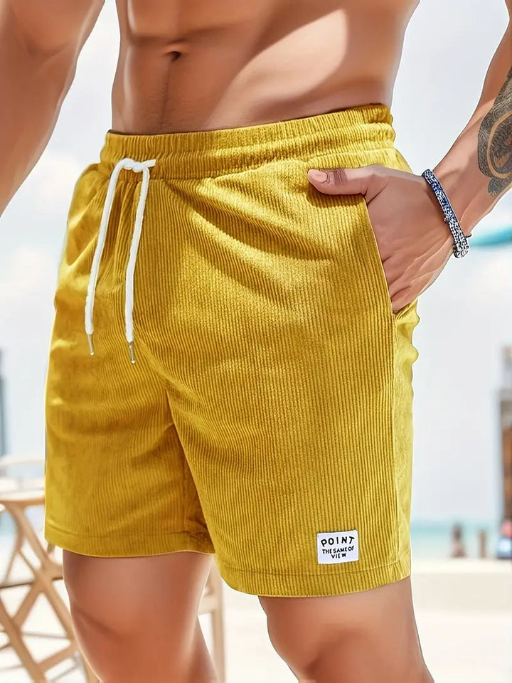 Strandklare heren shorts, ribstructuur en handige zakken, vele kleuren.