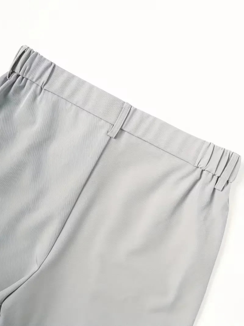 Heren straight leg shorts met zijzakken, smart casual, onmisbaar in de zomergarderobe.