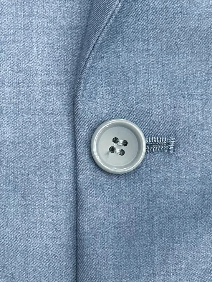 Zakelijk slimfit heren kostuum; driedelig, straalt professionaliteit en stijl uit.