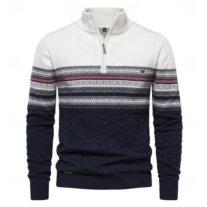 Stijlvolle slim fit heren trui met halve rits. Elegante gebreide trui voor winter mode.