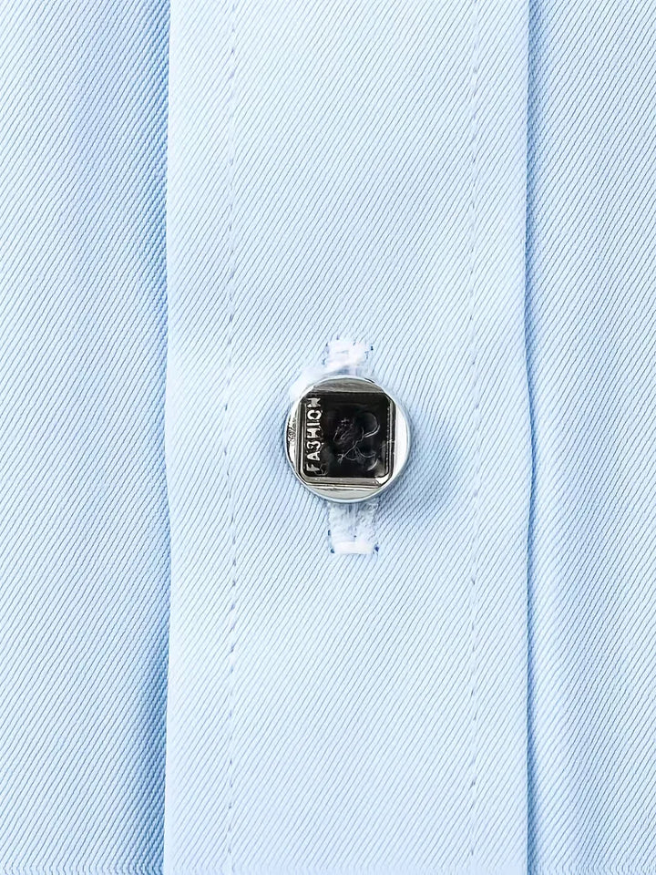 Grijs slim fit herenoverhemd met mandarijnkraag, een tijdloze en veelzijdige keuze voor mannen.