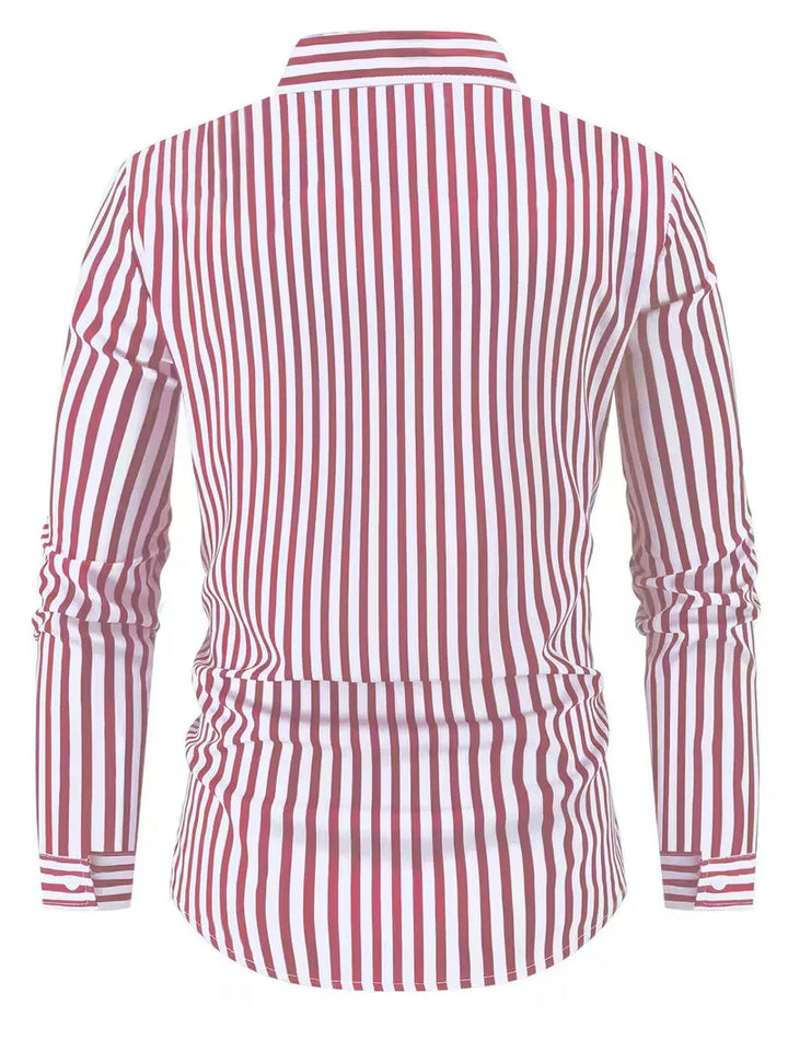 Stijlvol heren overhemd met dunne verticale strepen, lange mouwen en slim fit pasvorm.
