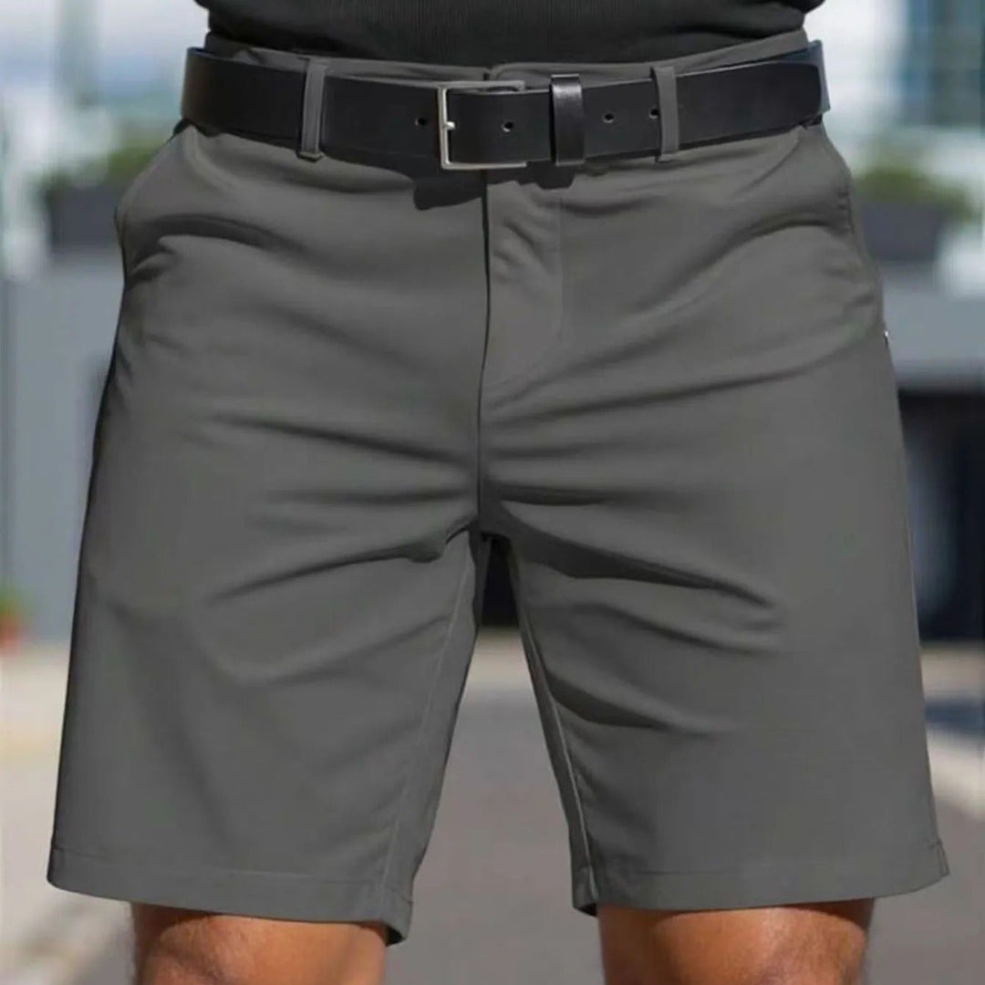 Dynamische heren trainingsshorts met slim fit pasvorm, perfect voor intensieve workouts en sport.