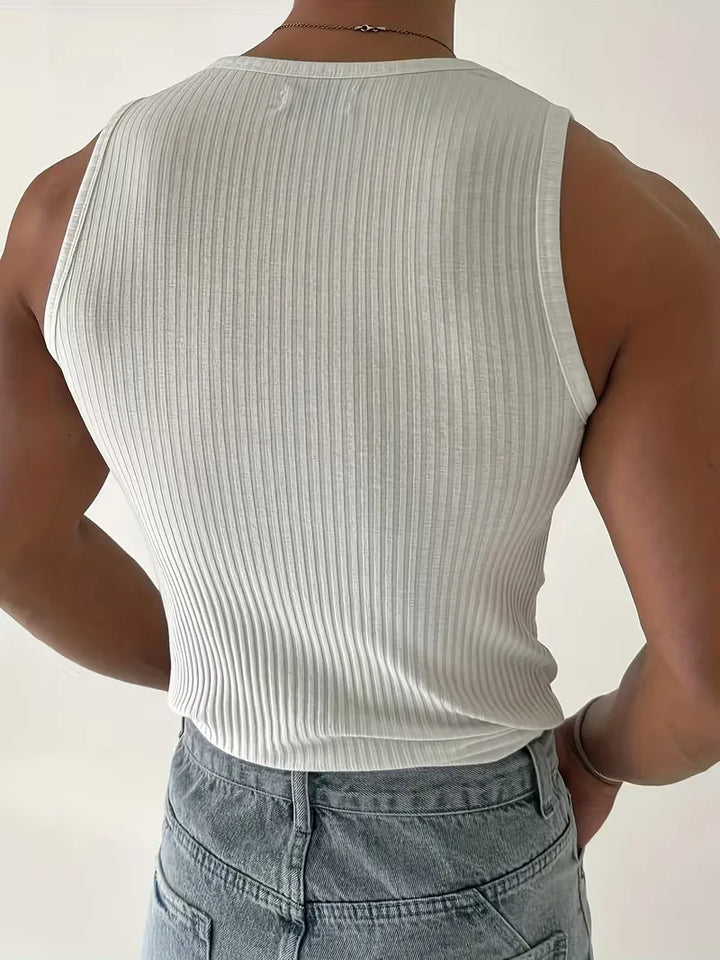 Veelzijdige heren tanktop slim fit, ideaal voor workouts, hardlopen of een casual zomeroutfit.
