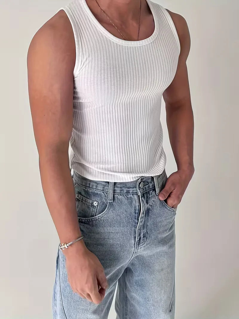 Essentiële heren slim fit tanktop, geschikt voor elke training, casual dragen of warme zomerdagen.