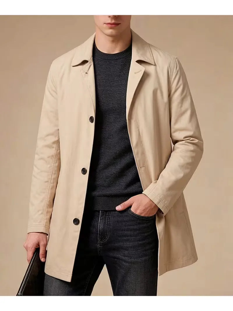 Elegante heren trenchcoat, slim fit, met zowel praktische als stijlvolle verfijnde zakdetails.