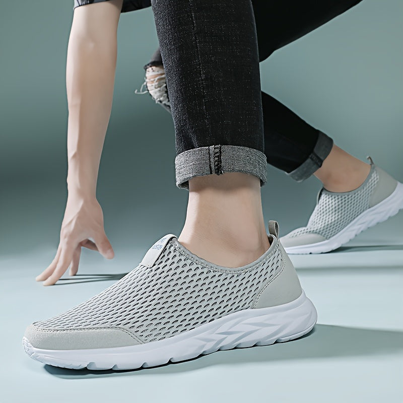 "Heren slip-on sneakers met ademend mesh en EVA-zool, ideaal voor wandelen en dagelijks comfort, zonder veters."