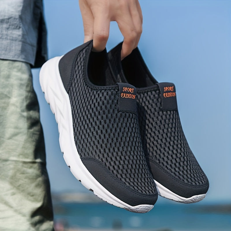 "Heren slip-on sneakers met ademend mesh en EVA-zool, ideaal voor wandelen en dagelijks comfort, zonder veters."