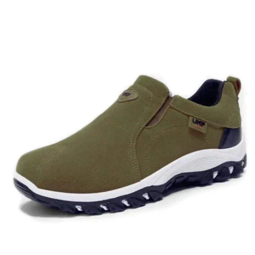 Veelzijdige heren slip-on sneakers voor een casual of streetwear look, met ultiem gemak en moderne stijl.