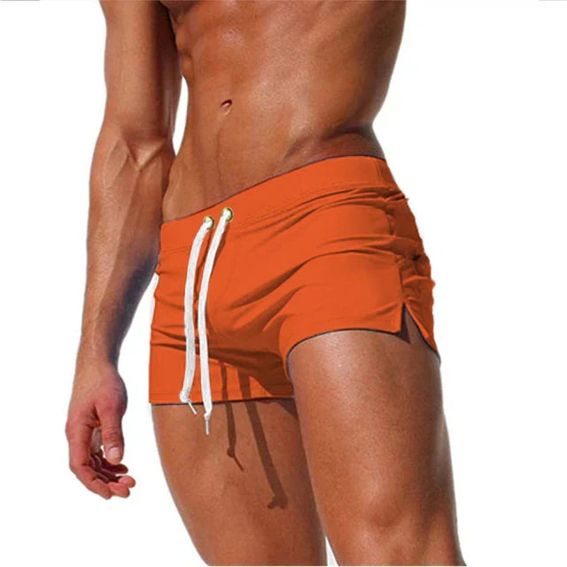 Sportieve heren zwemboxer voor zwemmen en strand. Sneldrogend en comfortabel voor actieve dagen in de zomer.