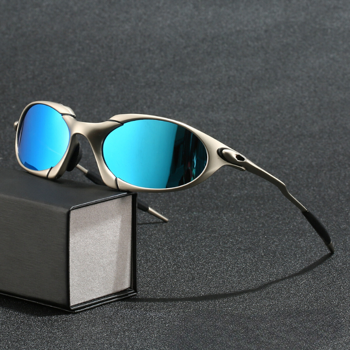 Heren sport zonnebril met gepolariseerde UV400 lenzen en lichtgewicht titanium frame voor optimale oogbescherming.