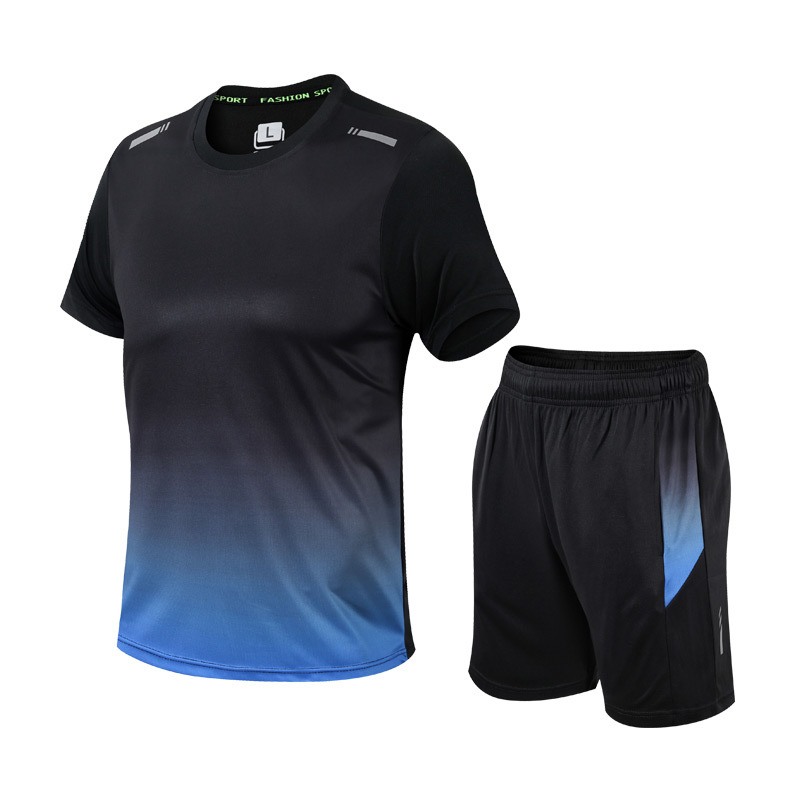 Heren sportkleding set met flexibele pasvorm voor optimale training en comfort.