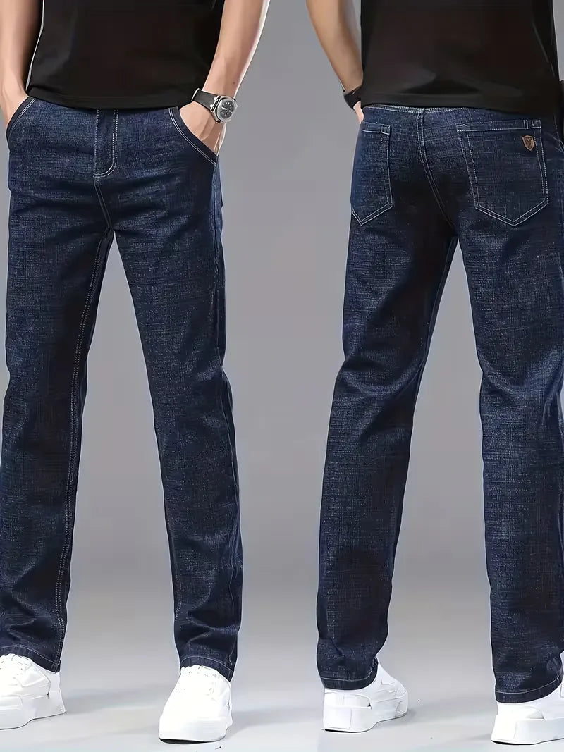 Donkergrijze straight jeans voor heren, comfortabel en stijlvol voor winterkleding.