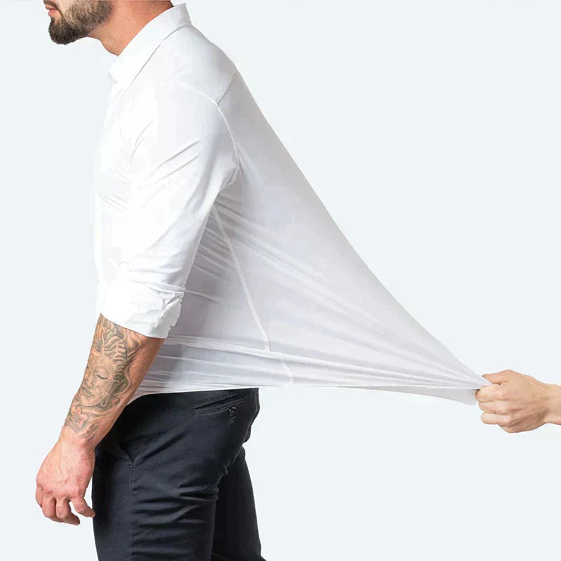 Achterzijde comfortabel heren stretch overhemd met lange mouwen. Flexibele pasvorm voor optimale bewegingsvrijheid.