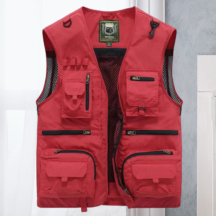 Functioneel heren outdoor vest met robuuste ritsen en diverse opbergzakken, klaar voor elk avontuur.
