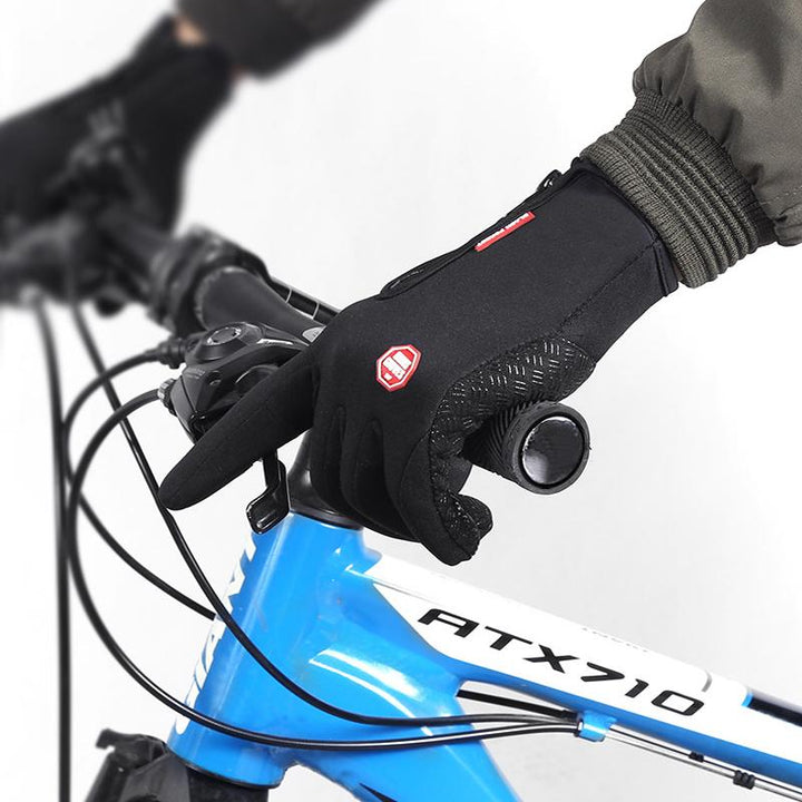 Heren winterhandschoenen met hoge isolatie, waterdicht en touchscreen, essentieel voor sport en avontuur.