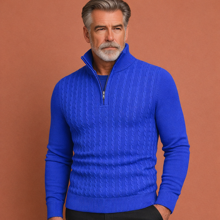 Close-up van de heren pullover met gedetailleerd kabelpatroon. Stijlvol en warm.