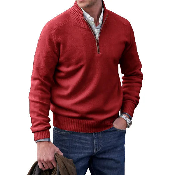 Man draagt comfortabele heren trui met rits, perfect voor een casual look. Stijlvolle en veelzijdige mode.