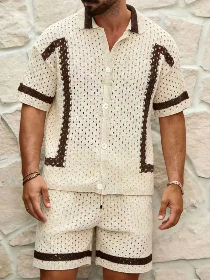 Casual heren zomer kledingset met contrastpatroon, bestaande uit regular fit shirt en shorts, perfect voor warme dagen.