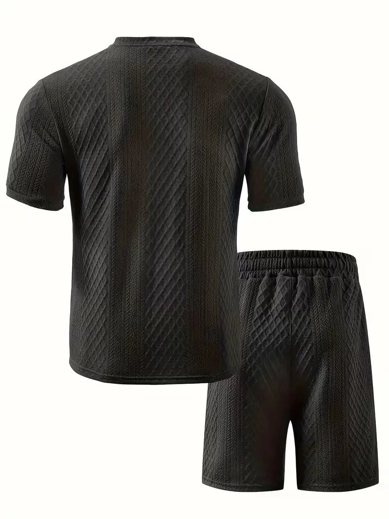 Tweedelige heren zomerset: shirt korte mouw en shorts met beige jacquard design.