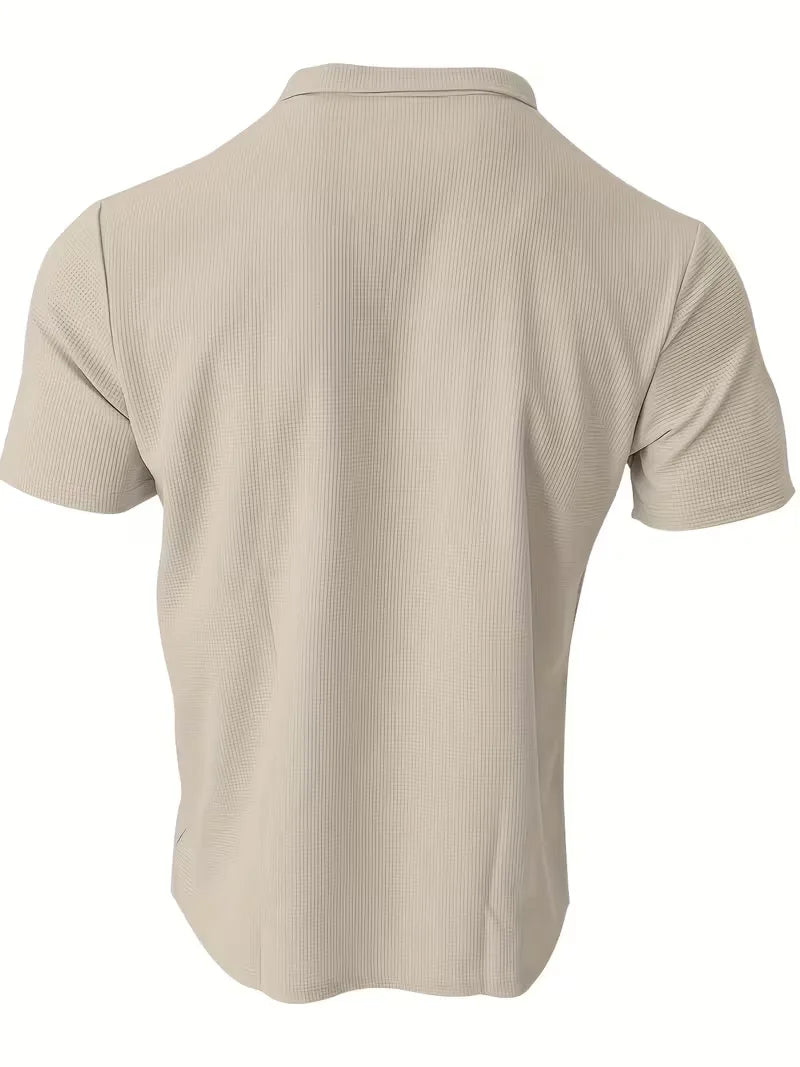 Moderne heren V-hals polo, korte mouwen, combineert stijl en gemak moeiteloos.