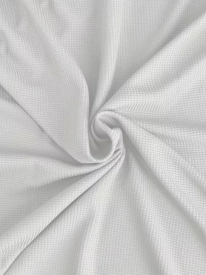 Smart-casual herenpolo met V-hals, korte mouw, met verfijnde textuur.