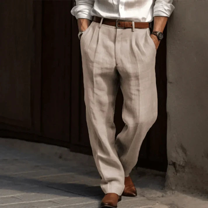Chique heren pantalon, getailleerd model, ideaal als formele broek voor zakelijke settings of speciale events.