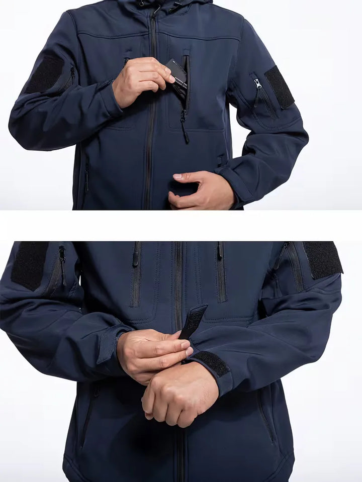 Heren parka in zwart, casual en stijlvol, met focus op de stof textuur.